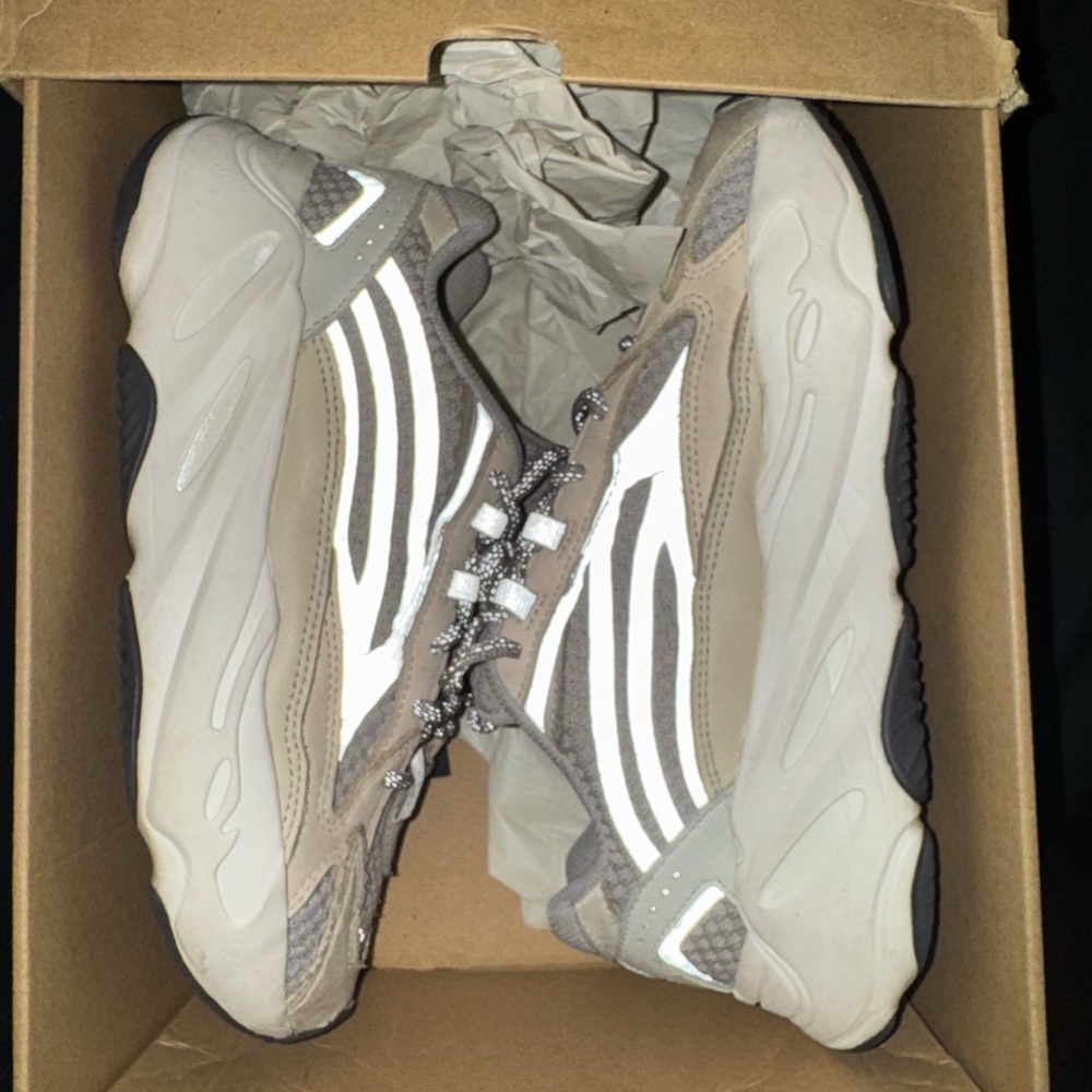 Adidas Yeezy 500 “Cream White” Size 5.5M